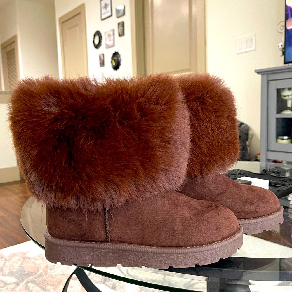 Fashion Nova furry brown furry boots